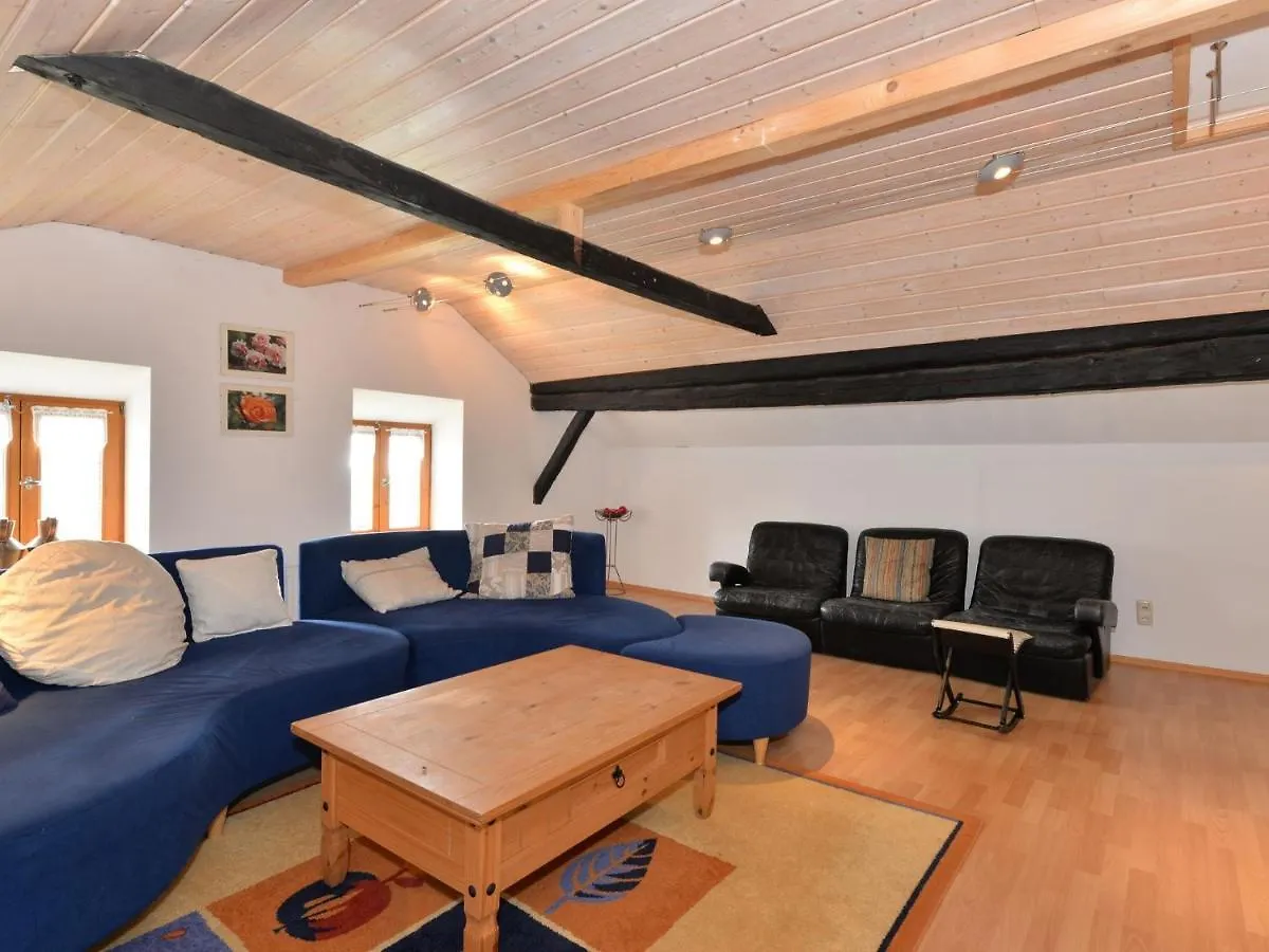 Сasa de vacaciones Former Farmhouse With Garden Zenting