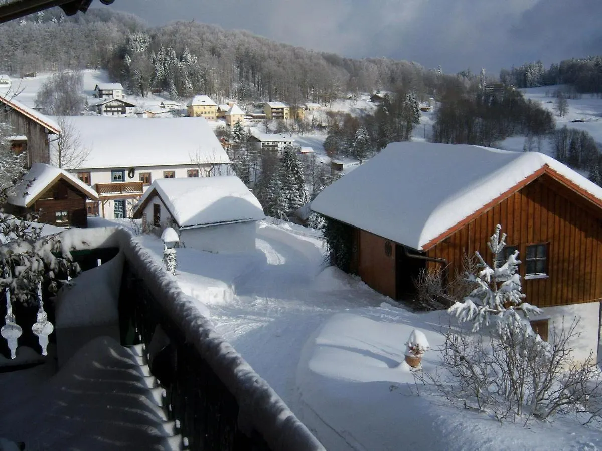 Former Farmhouse With Garden Zenting 0*,  Alemania