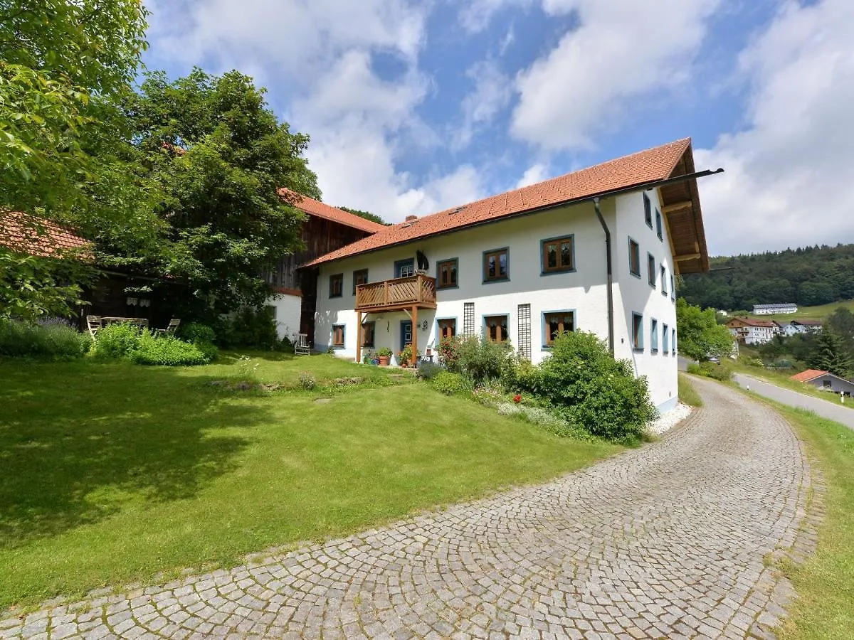 Сasa de vacaciones Former Farmhouse With Garden Zenting